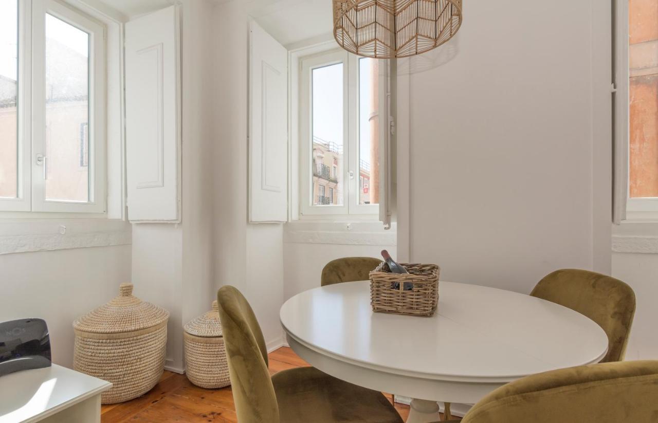 Live Like A Local @ Casa Da Esquina - Wifi & A/C Apartment Lisboa Ngoại thất bức ảnh